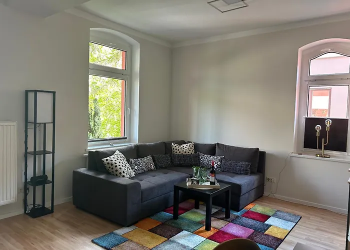 Schoene 3 Zimmer Wohnung Mit Grossem Balkon Bis 7 Personen