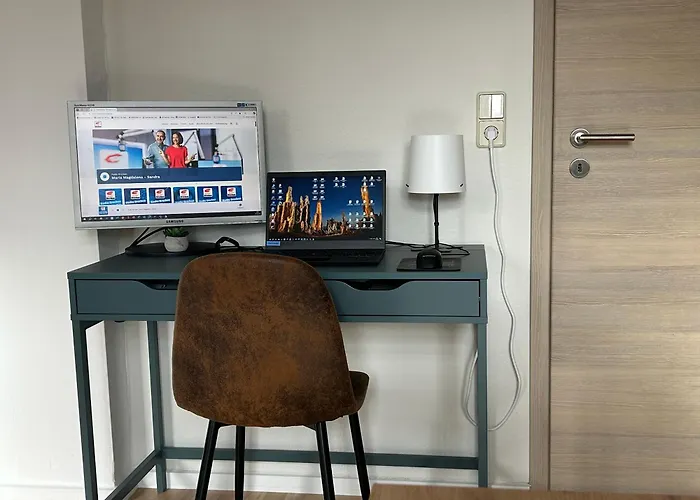 Schoene 3 Zimmer Wohnung Mit Grossem Balkon Bis 7 Personen