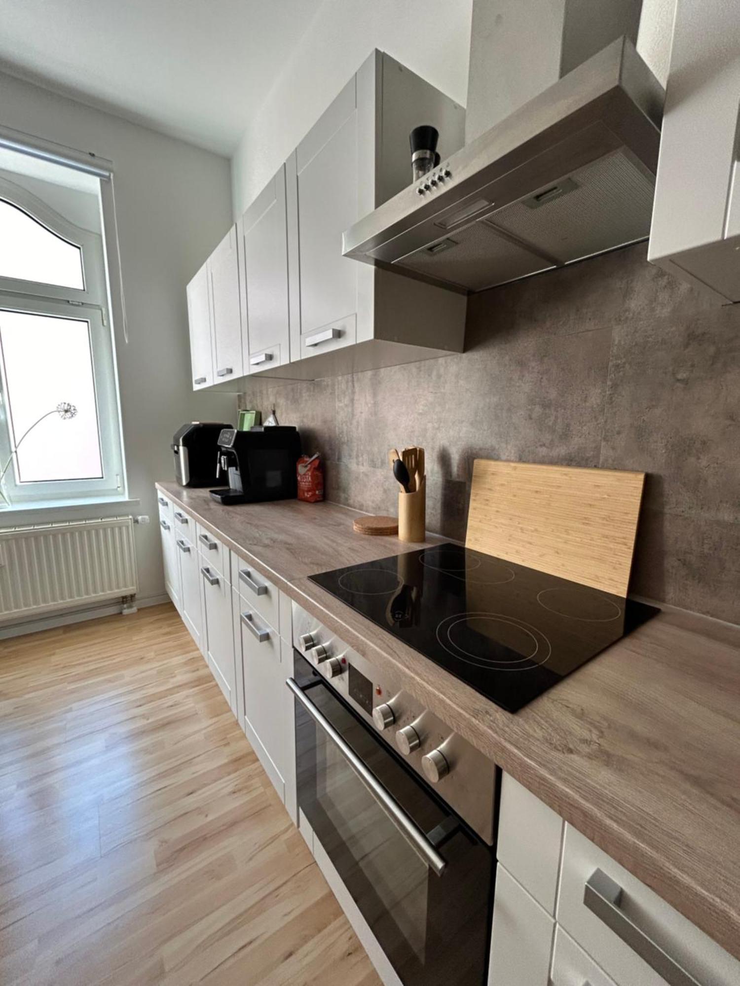 Schoene 3 Mit Grossem Balkon Bis 7 Personen Naumburg (Saale)