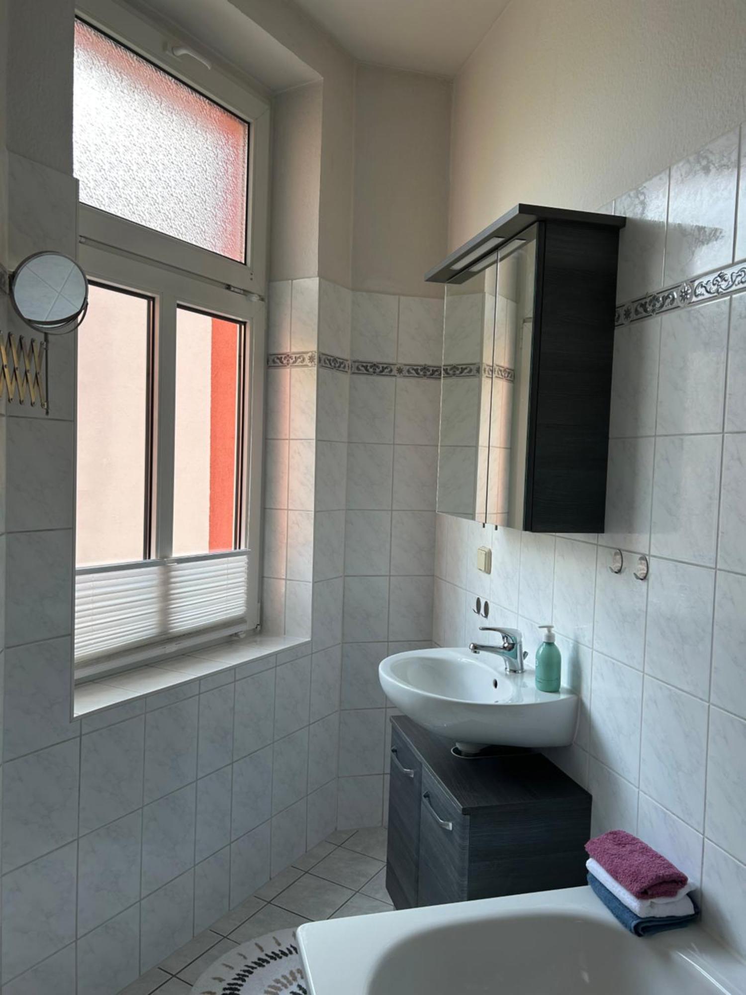 Schoene 3 Mit Grossem Balkon Bis 7 Personen Apartment *