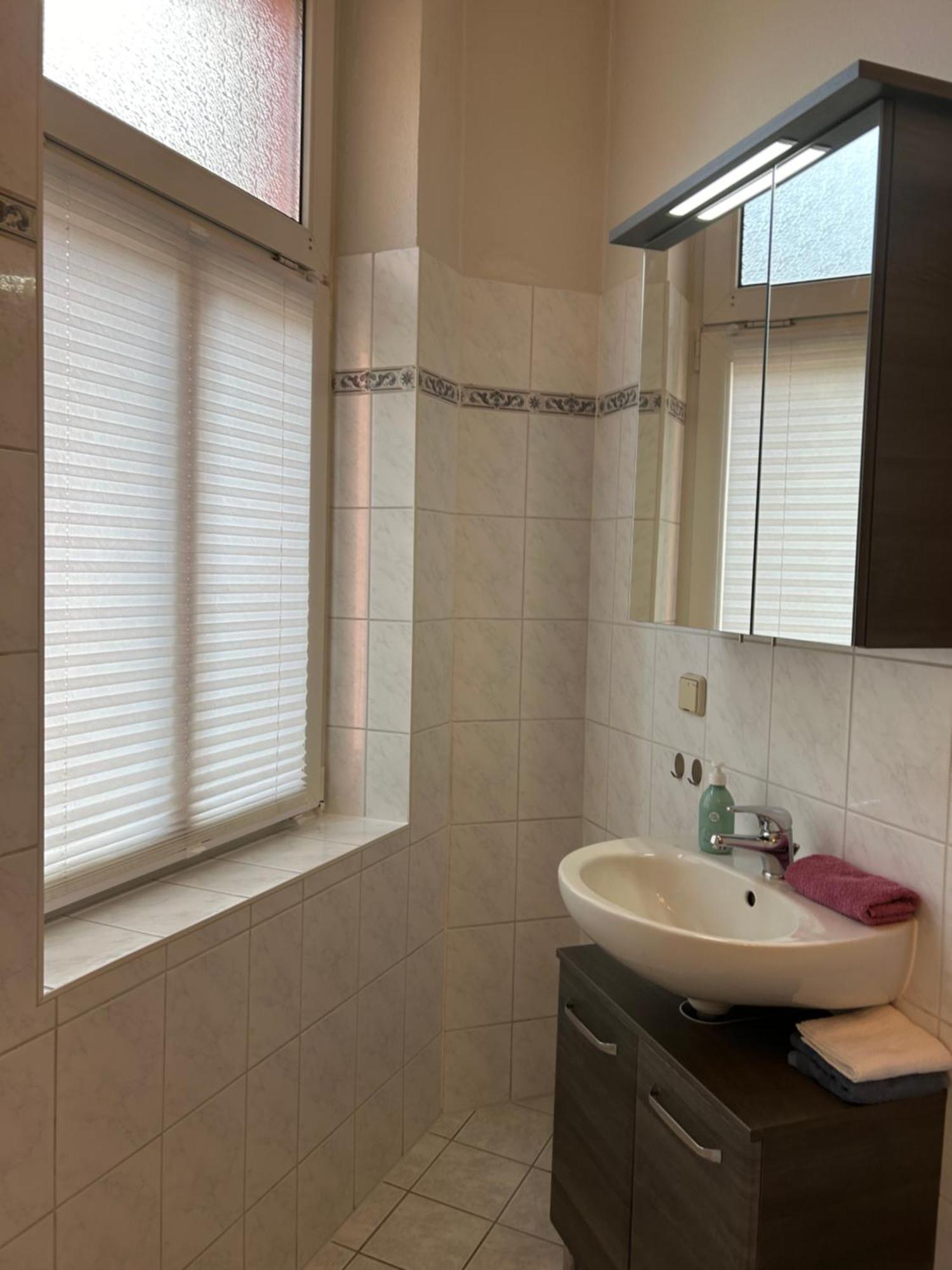 Schoene 3 Mit Grossem Balkon Bis 7 Personen * Naumburg (Saale)